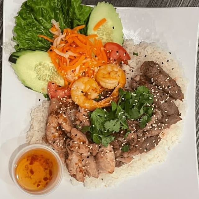 R1. GOI CUON Special Rice Dish.