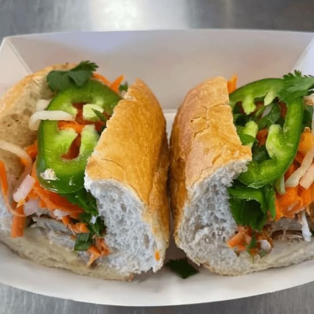 B3. Grilled Chicken Sandwich.