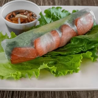 13. Avocado Strawberry Spring Rolls - GC Bơ Dâu